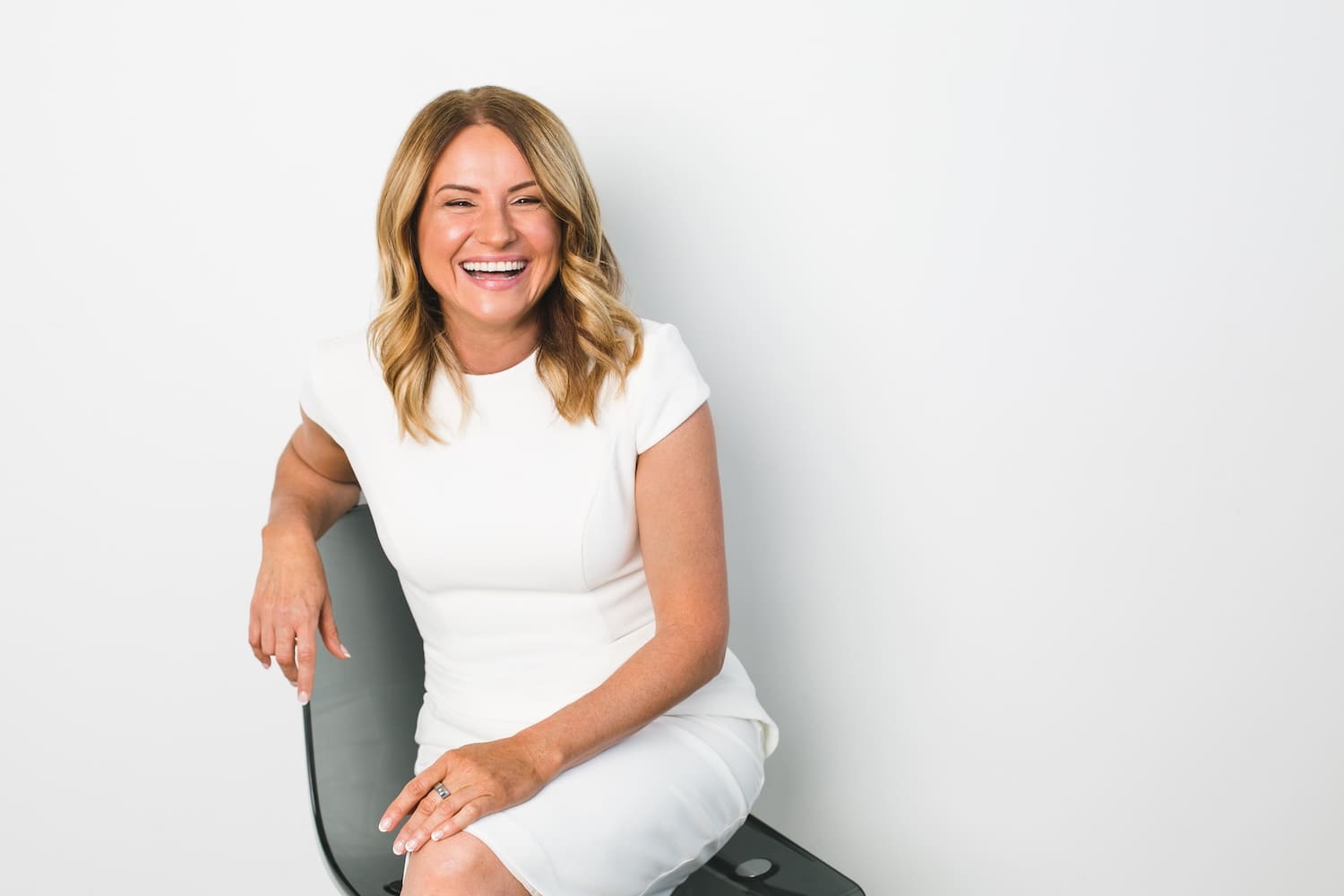 Why Some People Are More Resilient Than Others / Alessandra Edwards